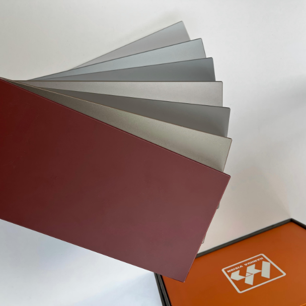 Panneau de particules PET mat de 18 mm